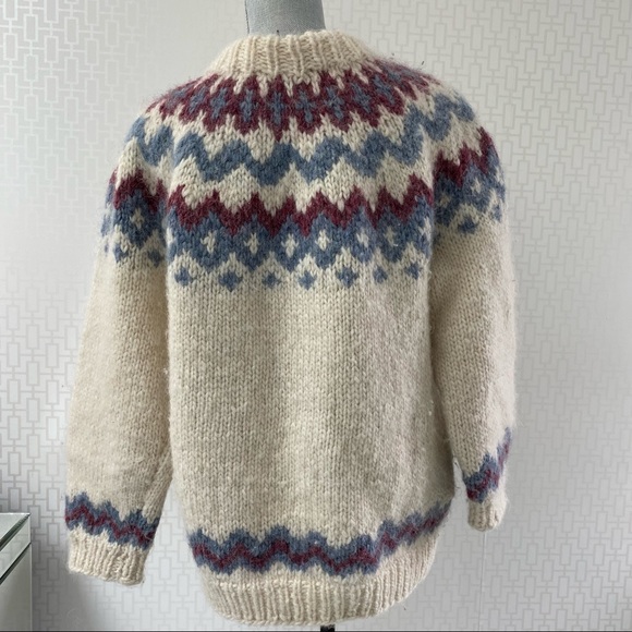 Vintage Nordic style Pullover Sweater, hand Knit by my Mom - Picture 7 of 7